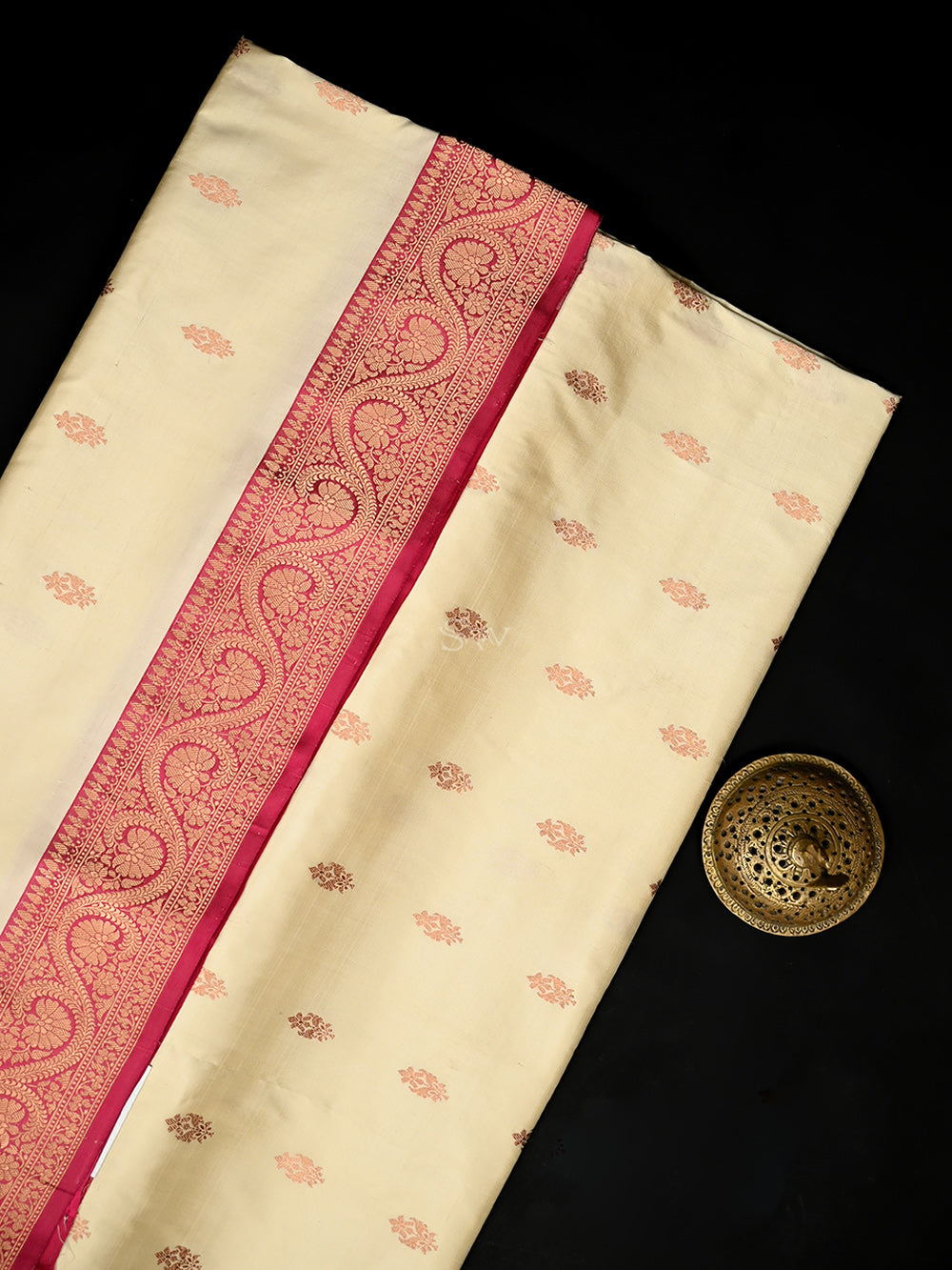 Beige Boota Katan Silk Handloom Banarasi Saree - Sacred Weaves