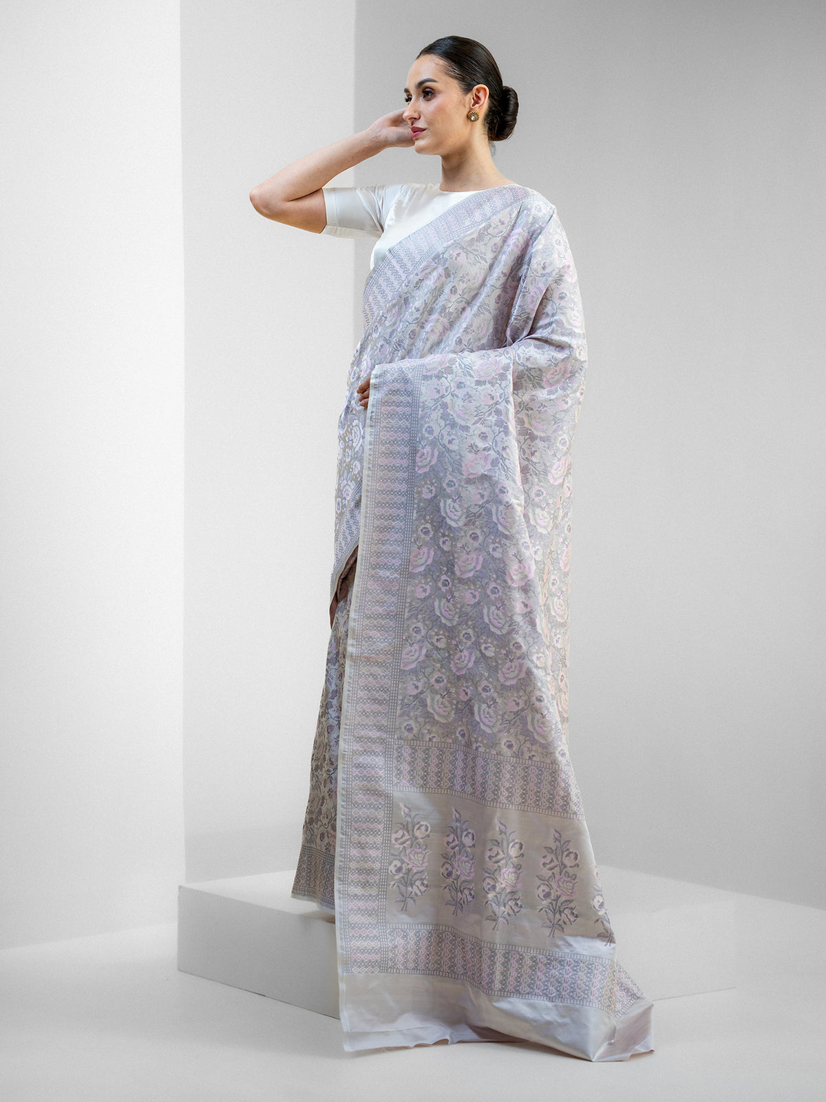 Pastel Lilac Tanchoi Silk Handloom Banarasi Saree - Sacred Weaves