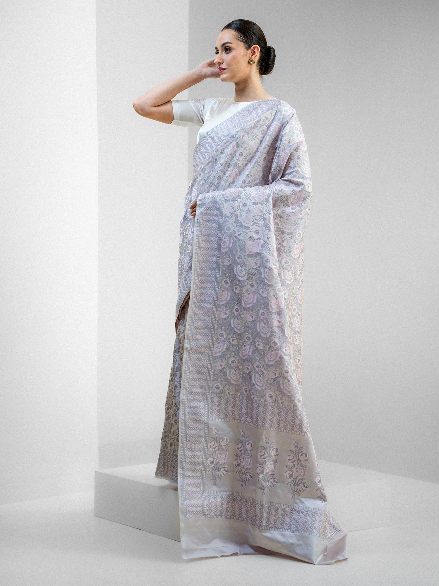 Pastel Lilac Tanchoi Silk Handloom Banarasi Saree - Sacred Weaves
