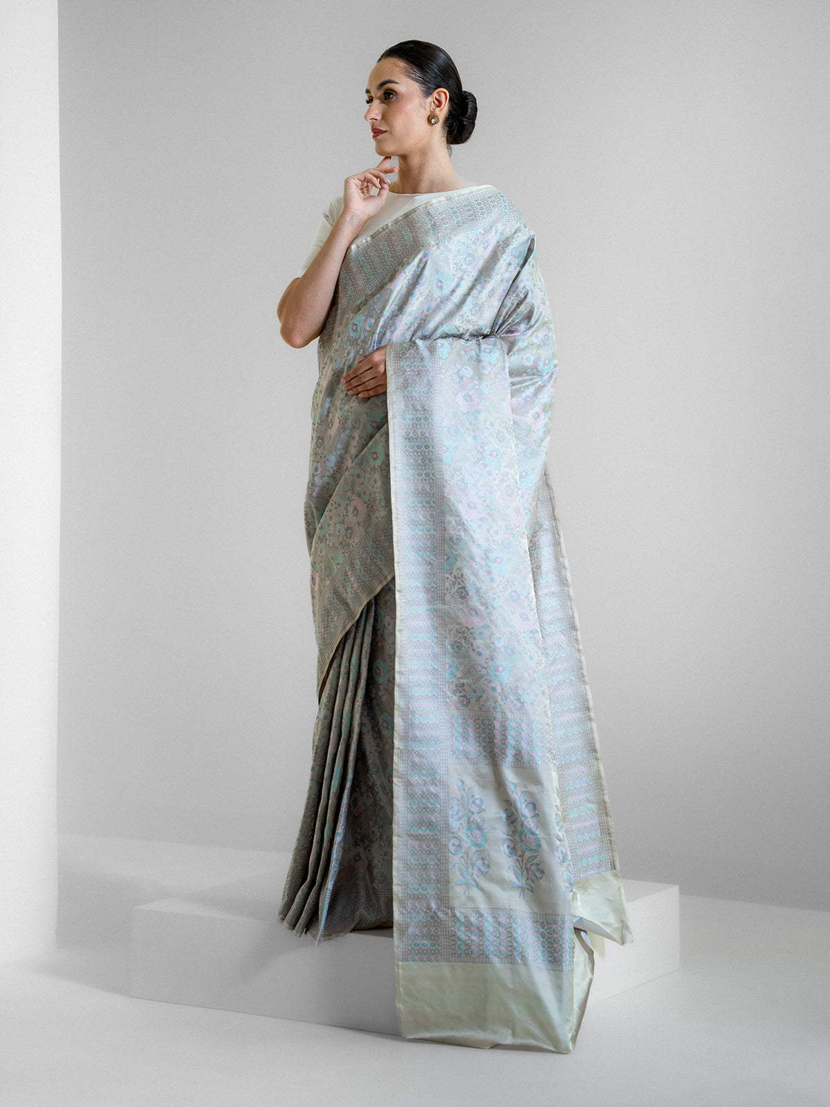 Beige Grey Tanchoi Silk Handloom Banarasi Saree - Sacred Weaves