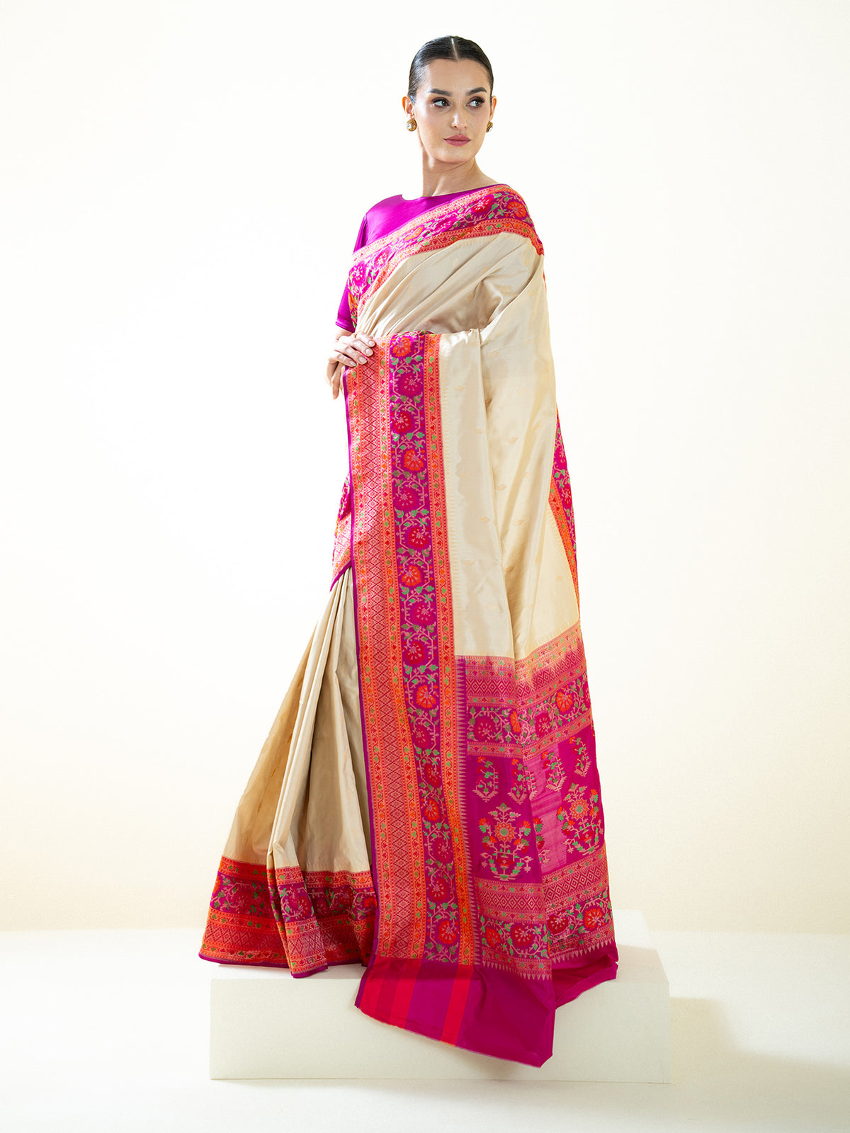 Cream Booti Katan Silk Handloom Banarasi Saree - Sacred Weaves