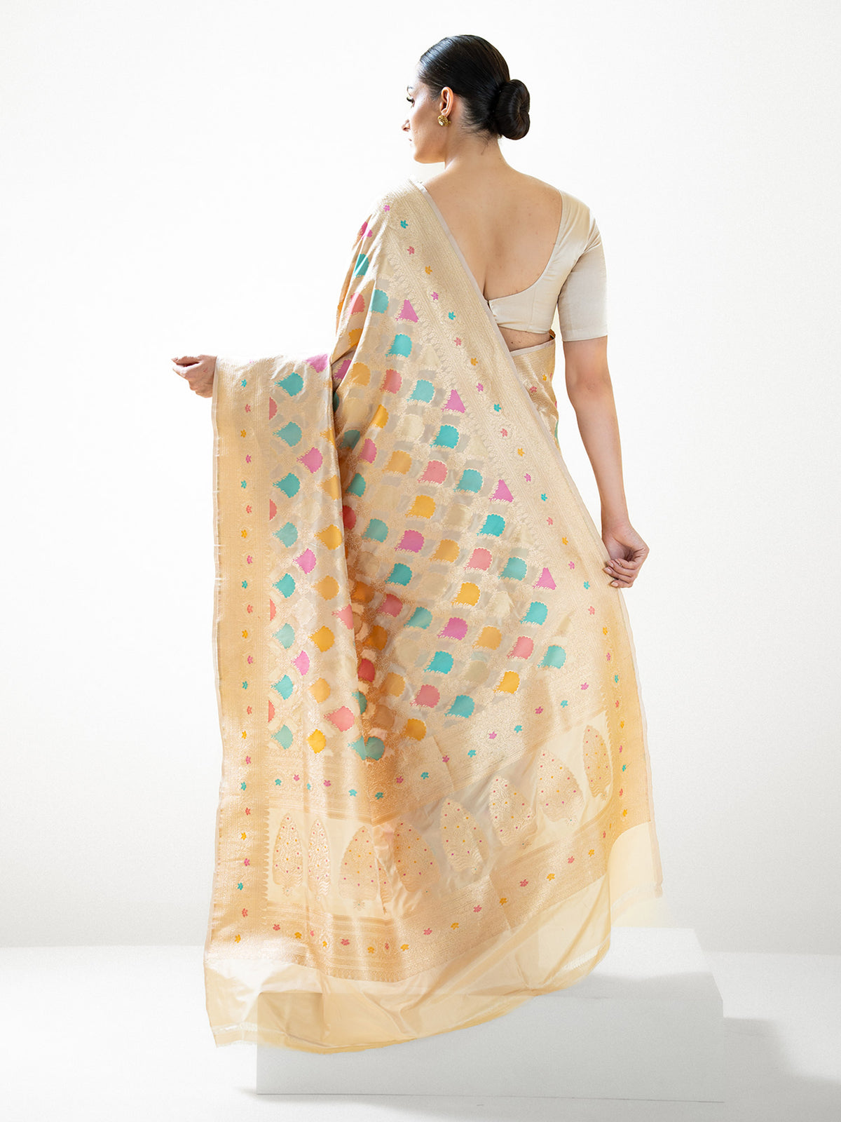 Cream Rangkat Katan Silk Handloom Banarasi Saree - Sacred Weaves