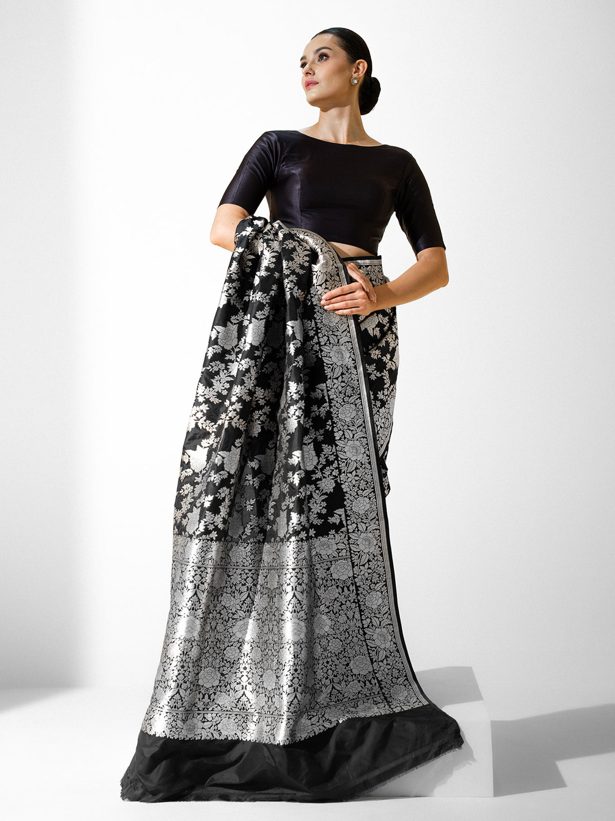 Black Jaal Katan Silk Handloom Banarasi Saree - Sacred Weaves
