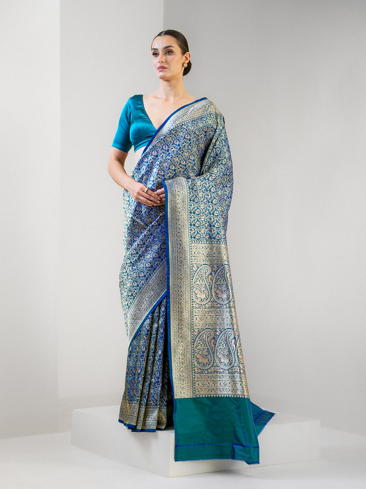 Blue Green Shikargah Katan Silk Handloom Banarasi Saree - Sacred Weaves