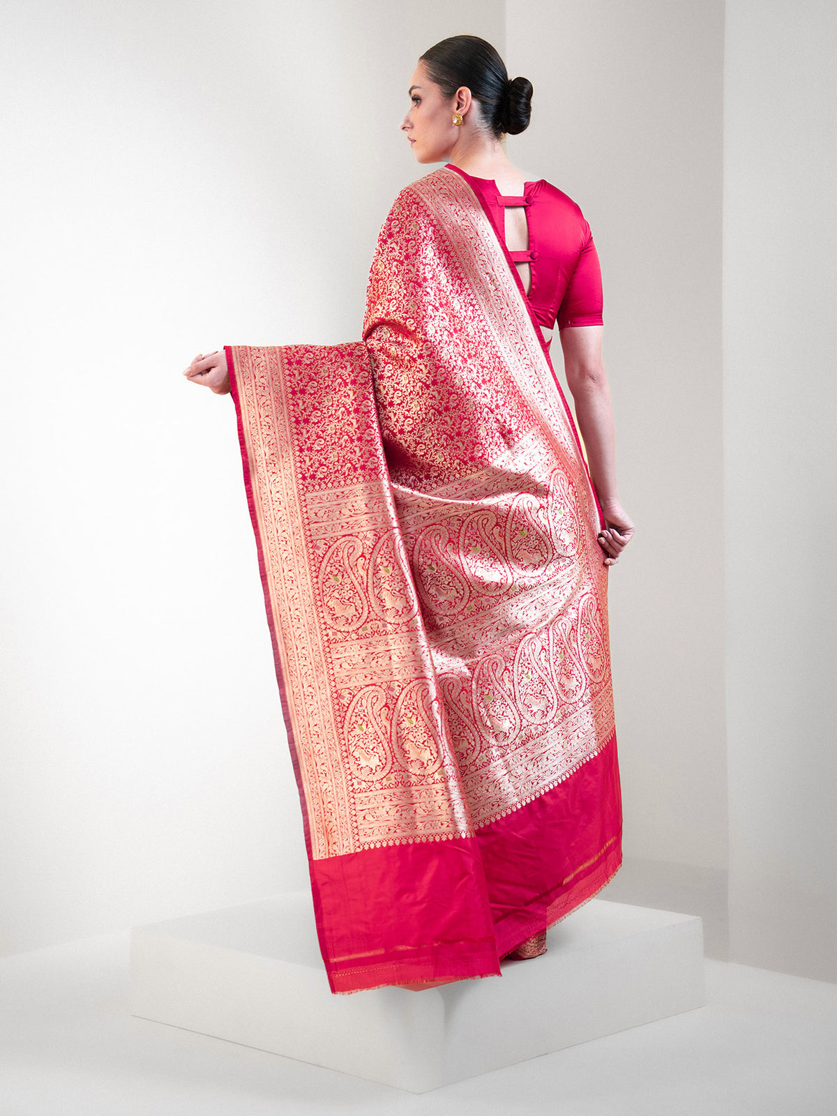 Dark Pink Shikargah Katan Silk Handloom Banarasi Saree - Sacred Weaves