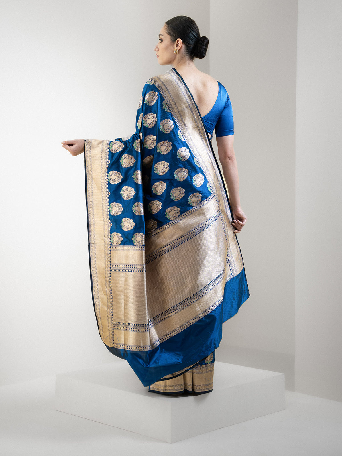 Blue Meenakari Boota Katan Silk Handloom Banarasi Saree - Sacred Weaves