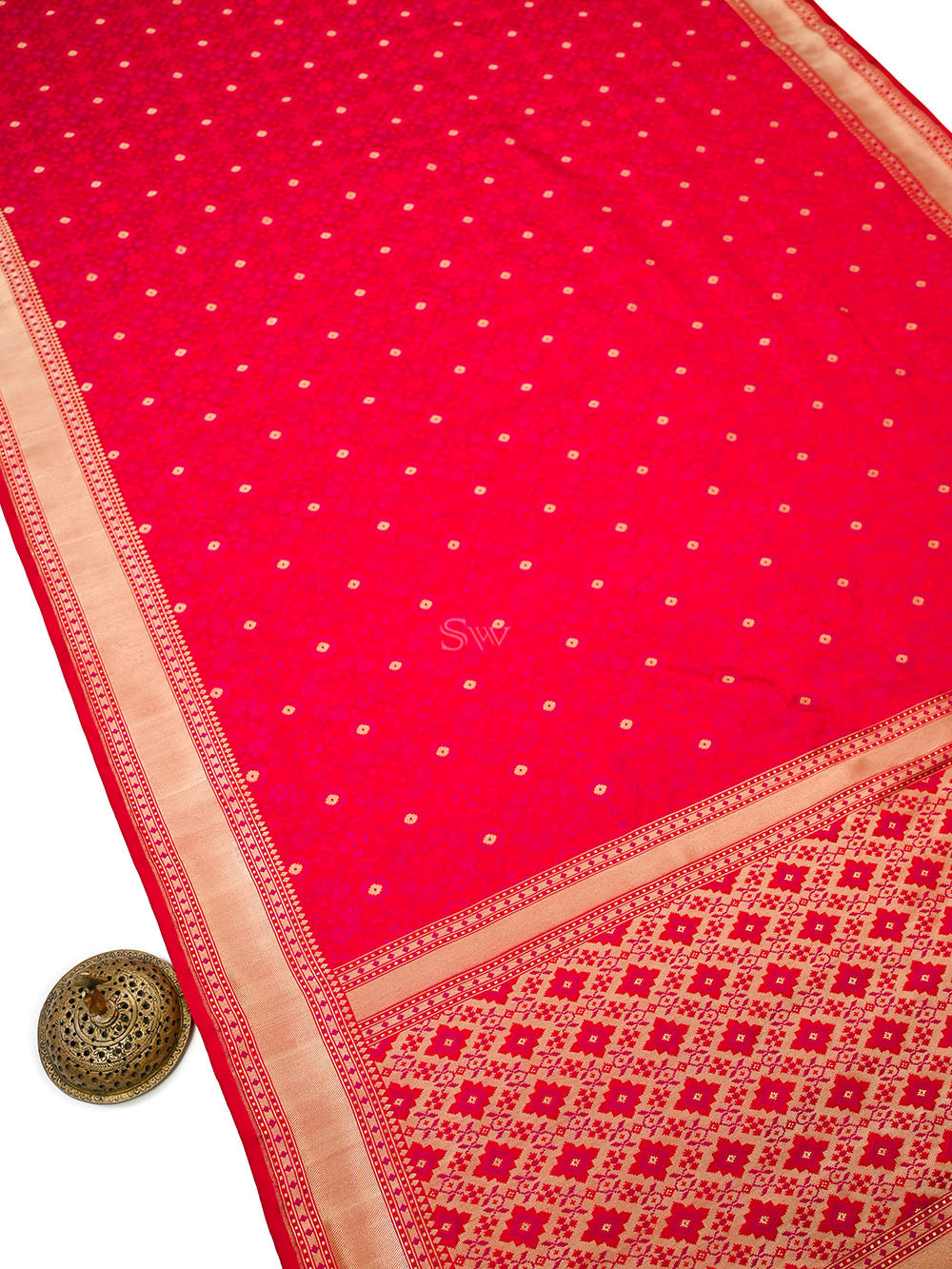Red Geometric Tanchoi Silk Handloom Banarasi Saree - Sacred Weaves