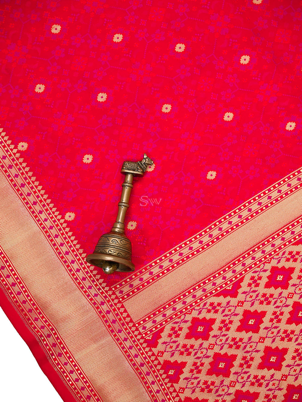 Red Geometric Tanchoi Silk Handloom Banarasi Saree - Sacred Weaves
