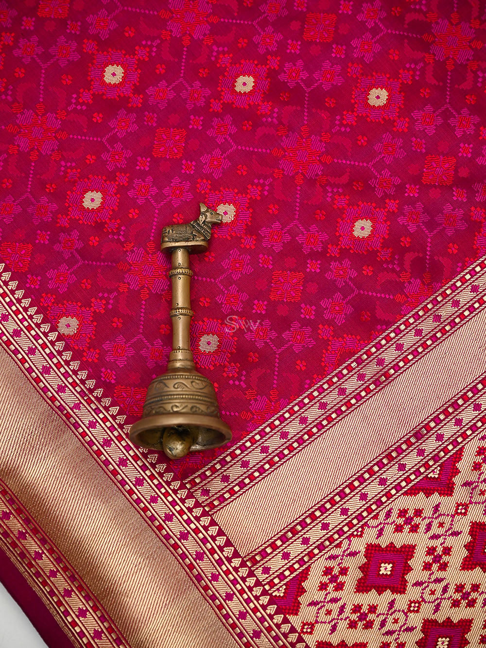 Dark Magenta Geometric Tanchoi Silk Handloom Banarasi Saree - Sacred Weaves