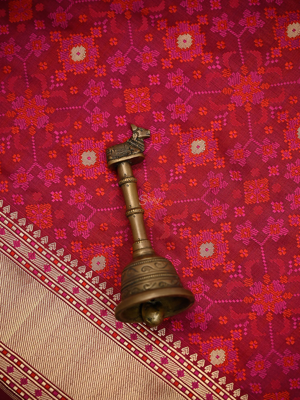 Dark Magenta Geometric Tanchoi Silk Handloom Banarasi Saree - Sacred Weaves