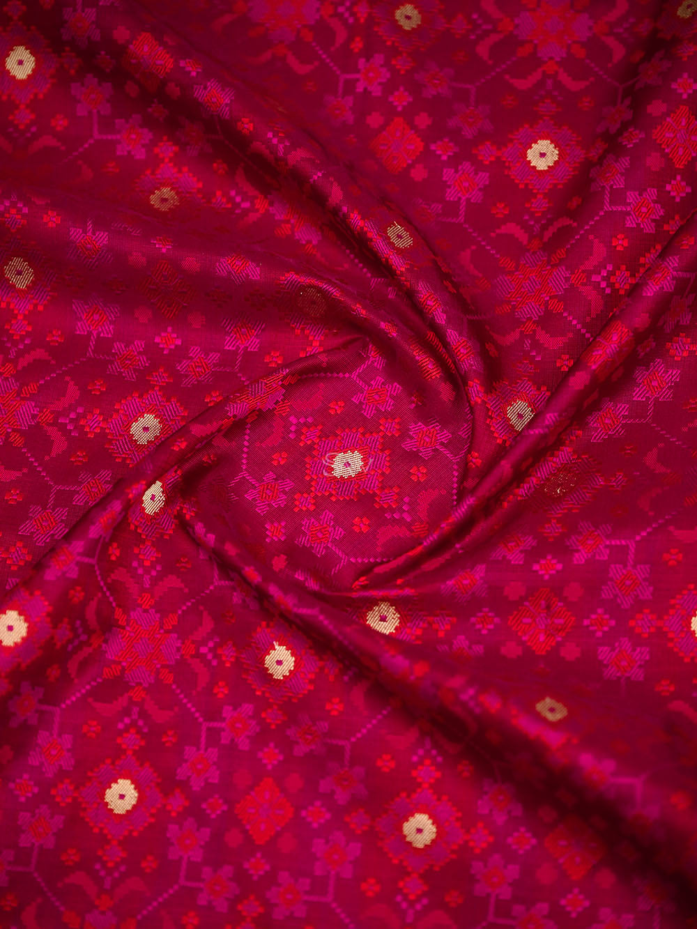 Dark Magenta Geometric Tanchoi Silk Handloom Banarasi Saree - Sacred Weaves