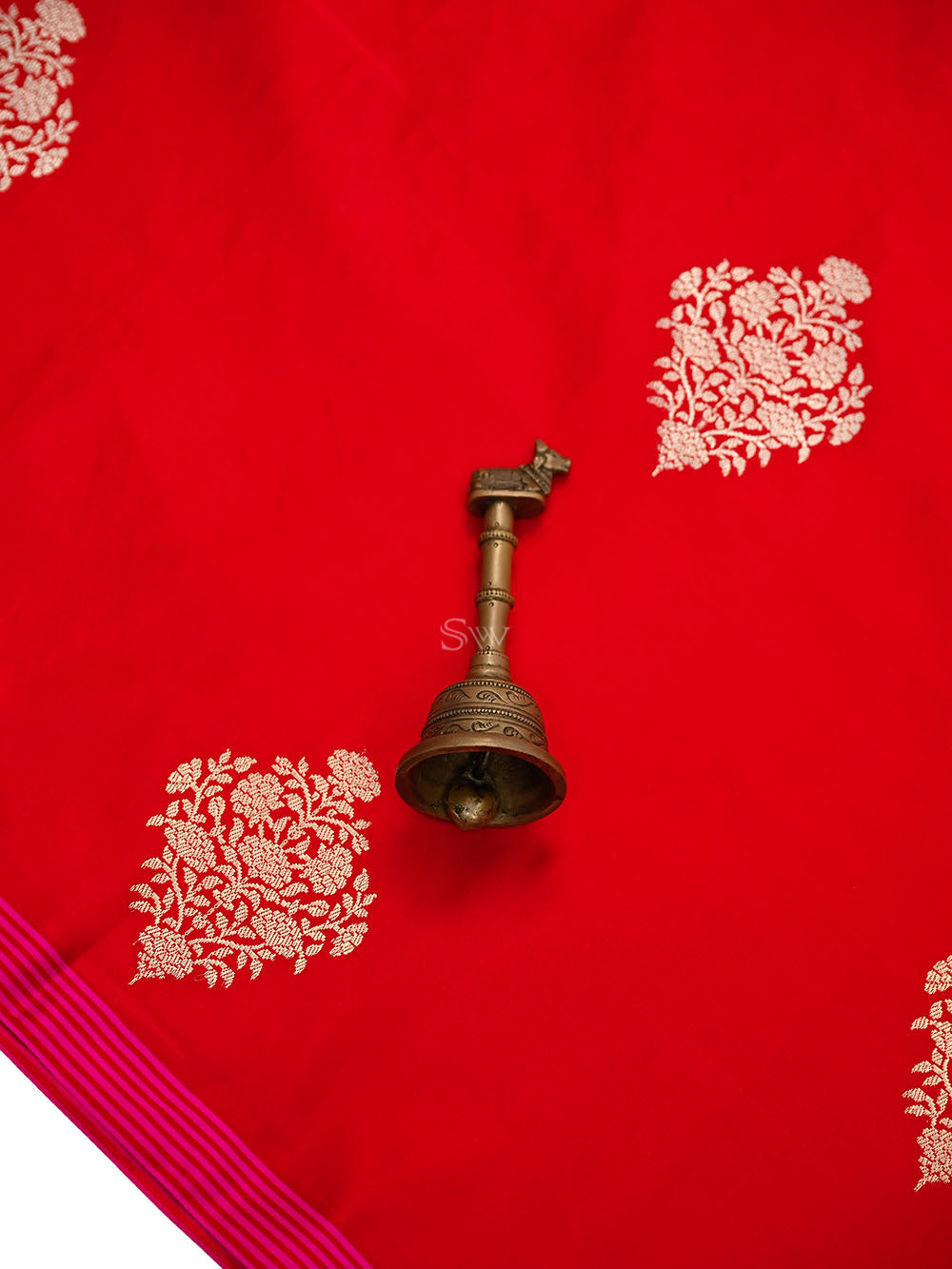 Red Booti Sona Roopa Satin Silk Handloom Banarasi Saree - Sacred Weaves