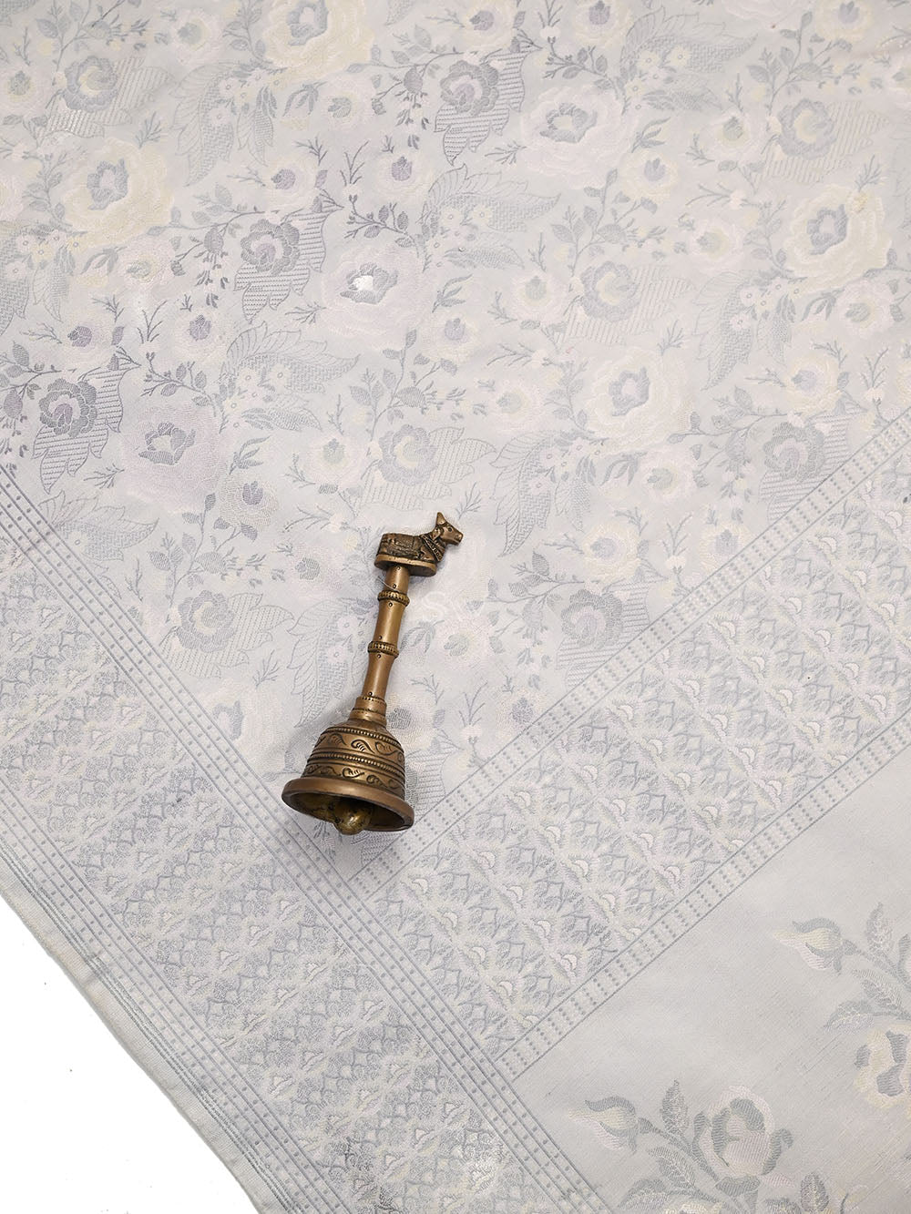 Light Grey Floral Jaal Tanchoi Silk Handloom Banarasi Saree - Sacred Weaves
