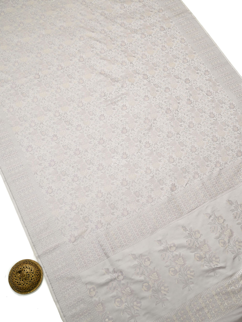 Light Grey Floral Tanchoi Silk Handloom Banarasi Saree - Sacred Weaves