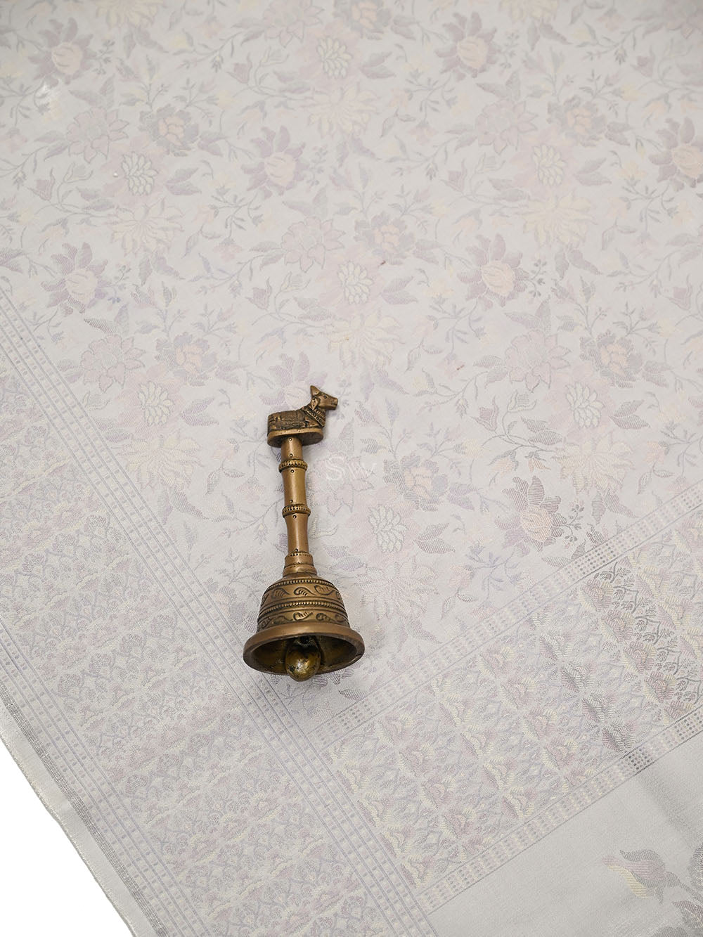 Light Grey Floral Tanchoi Silk Handloom Banarasi Saree - Sacred Weaves