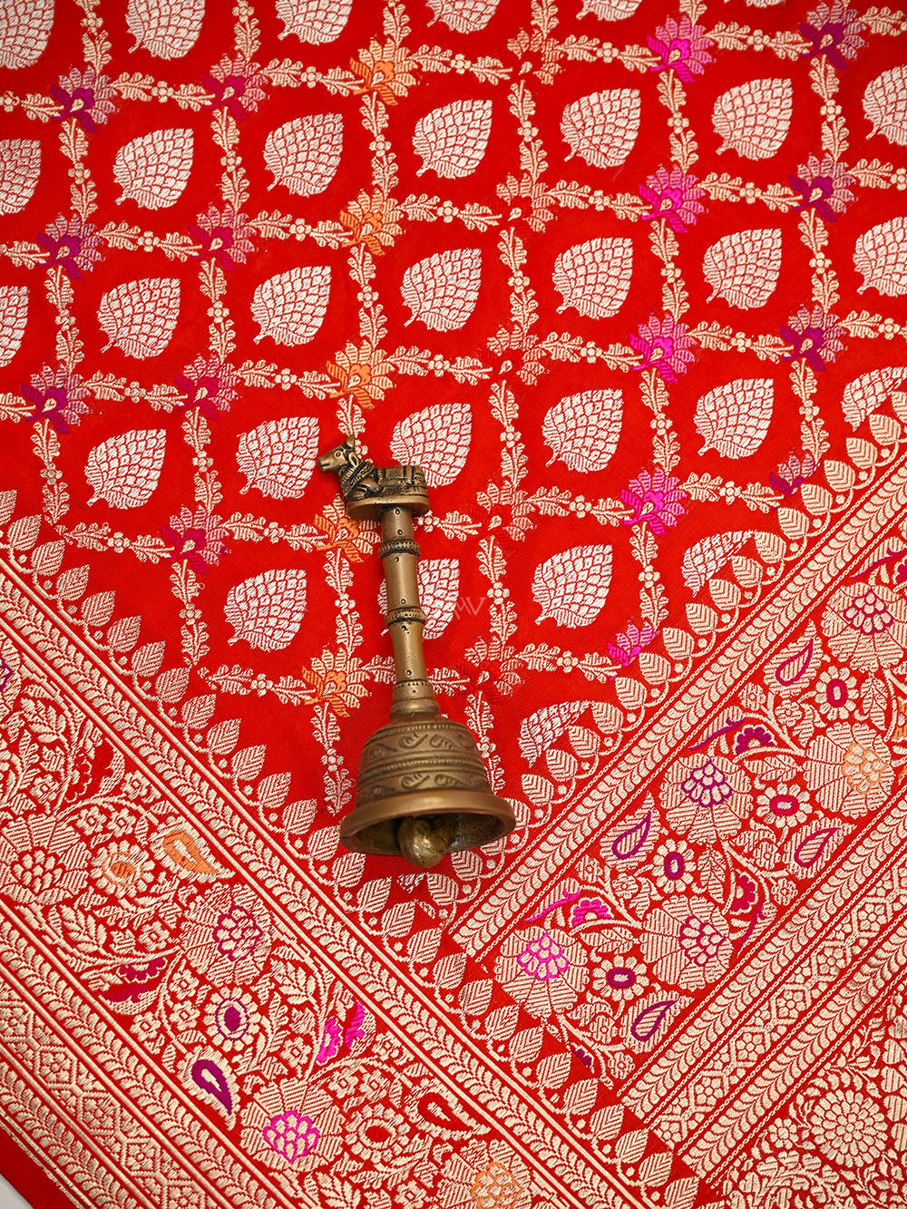 Red Sona Roopa Meenakari Jaal Katan Silk Handloom Banarasi Saree - Sacred Weaves