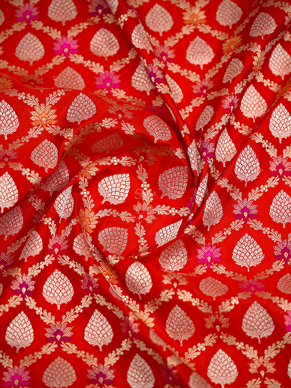 Red Sona Roopa Meenakari Jaal Katan Silk Handloom Banarasi Saree - Sacred Weaves