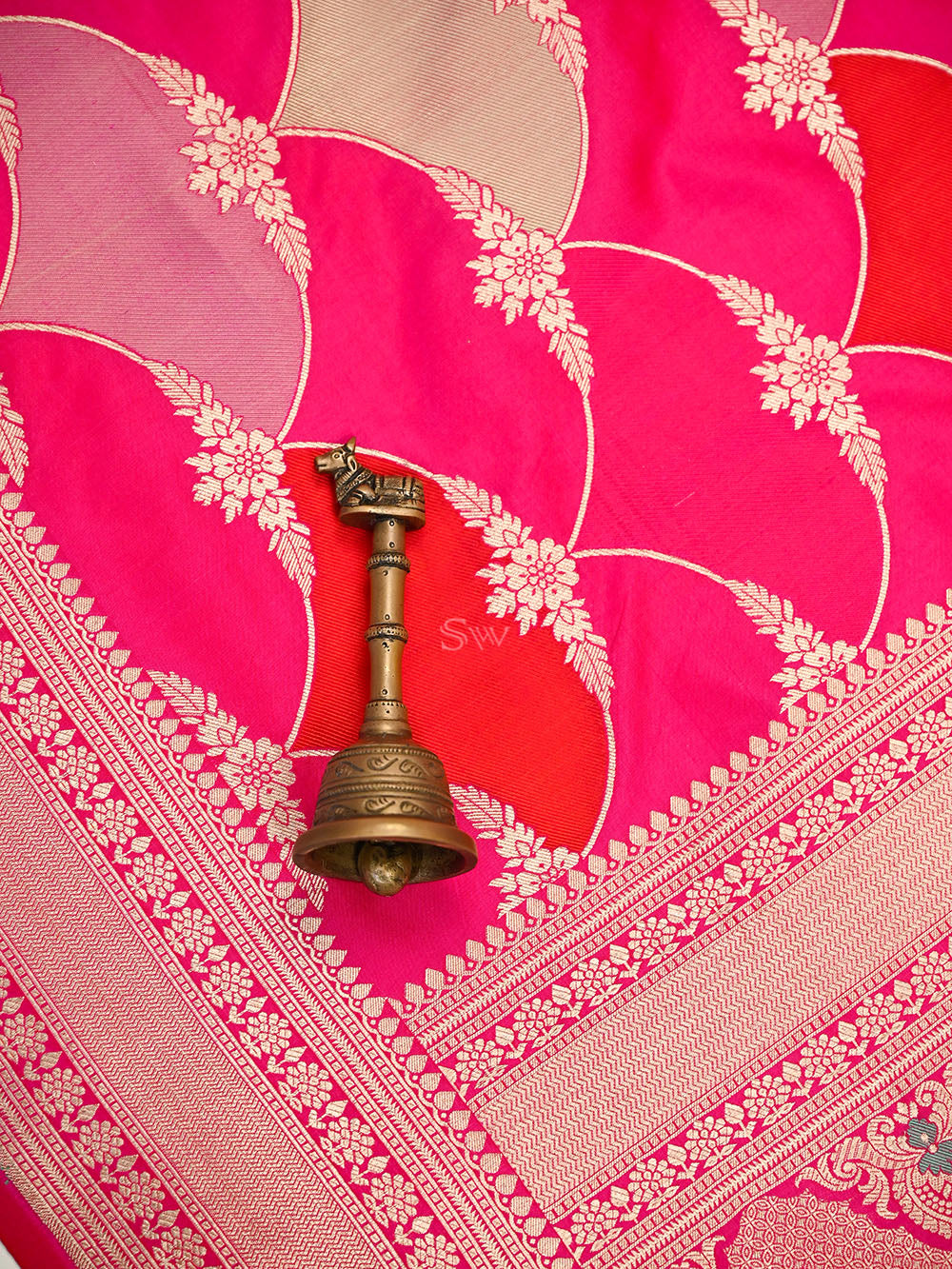 Pink Red Rangkat Jaal Katan Silk Handloom Banarasi Saree - Sacred Weaves