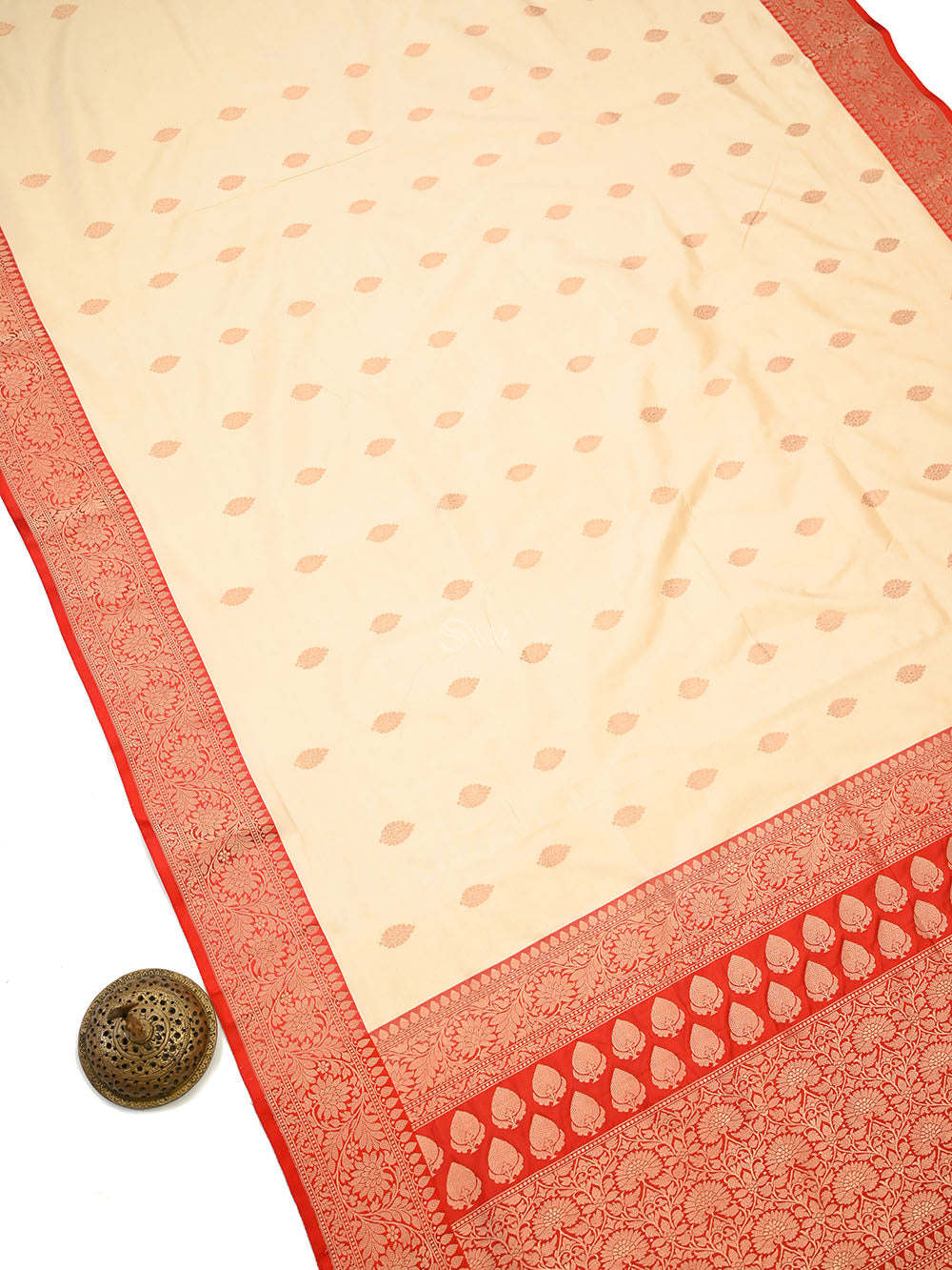 Beige Red Floral Boota Katan Silk Handloom Banarasi Saree - Sacred Weaves