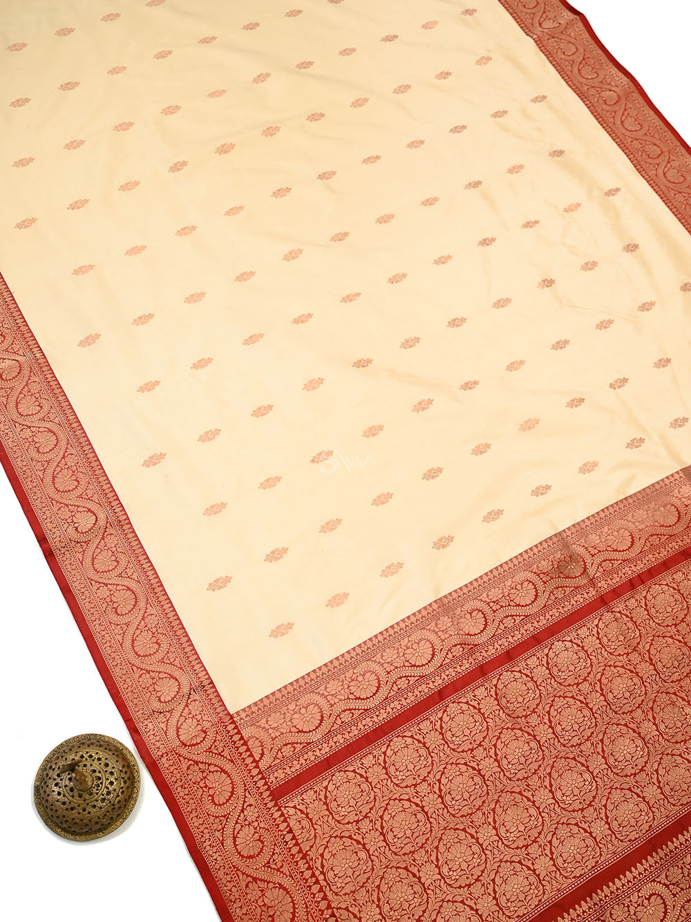 Beige Maroon Floral Boota Katan Silk Handloom Banarasi Saree - Sacred Weaves