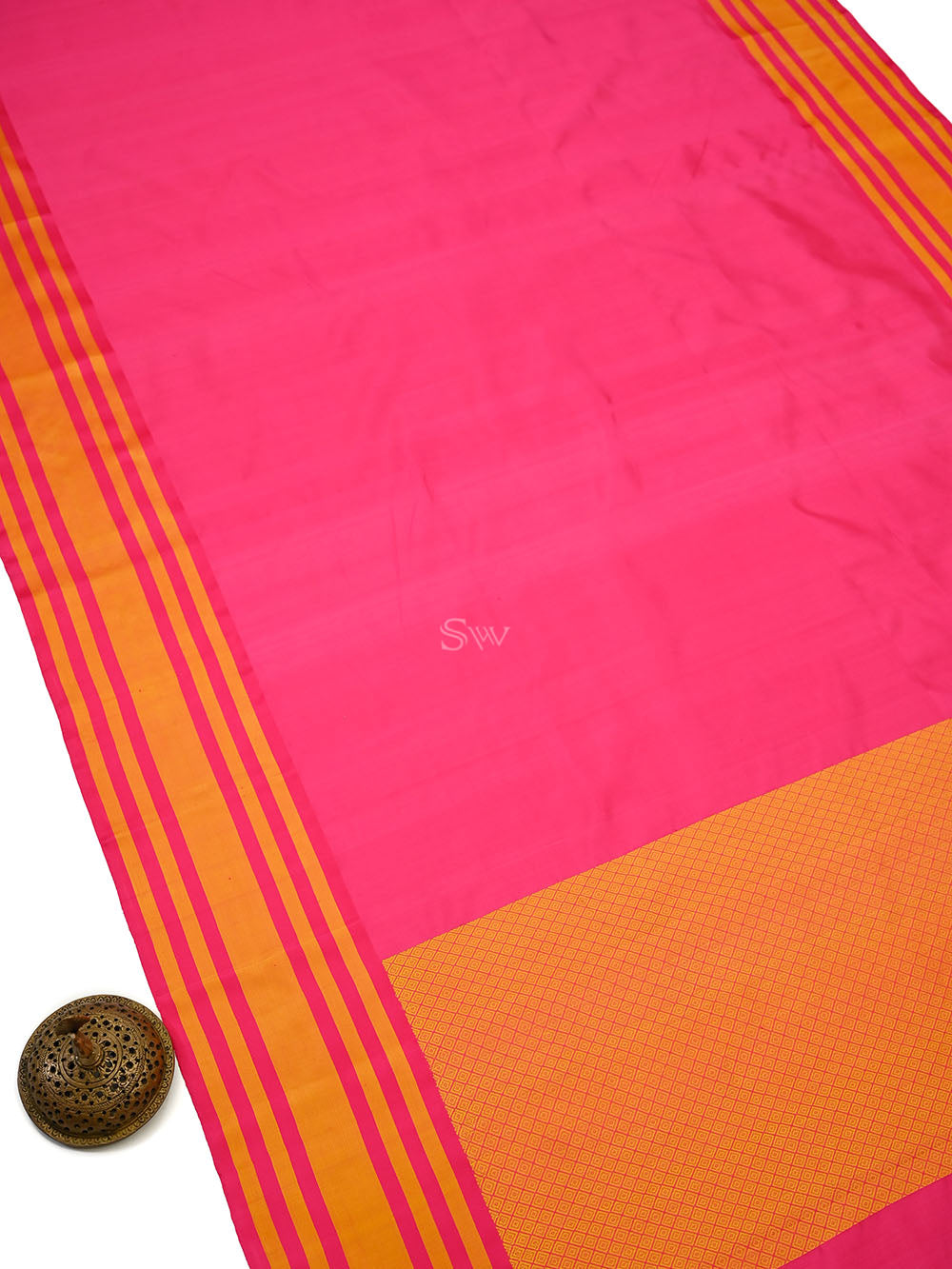 Dark Pink Plain Katan Silk Handloom Banarasi Saree - Sacred Weaves