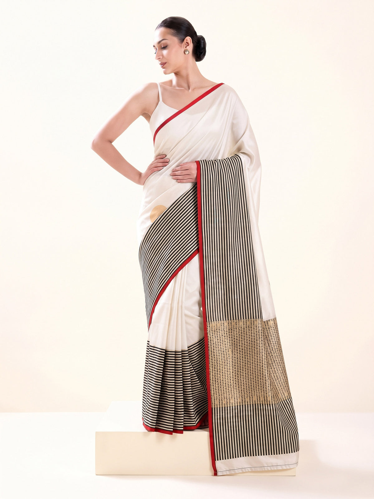 White Sona Roopa Satin Silk Handloom Banarasi Saree - Sacred Weaves