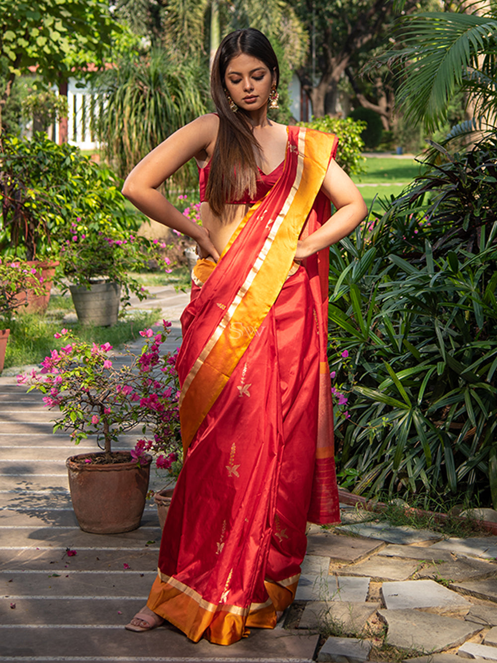 Red Meenakari Boota Katan Silk Handloom Banarasi Saree