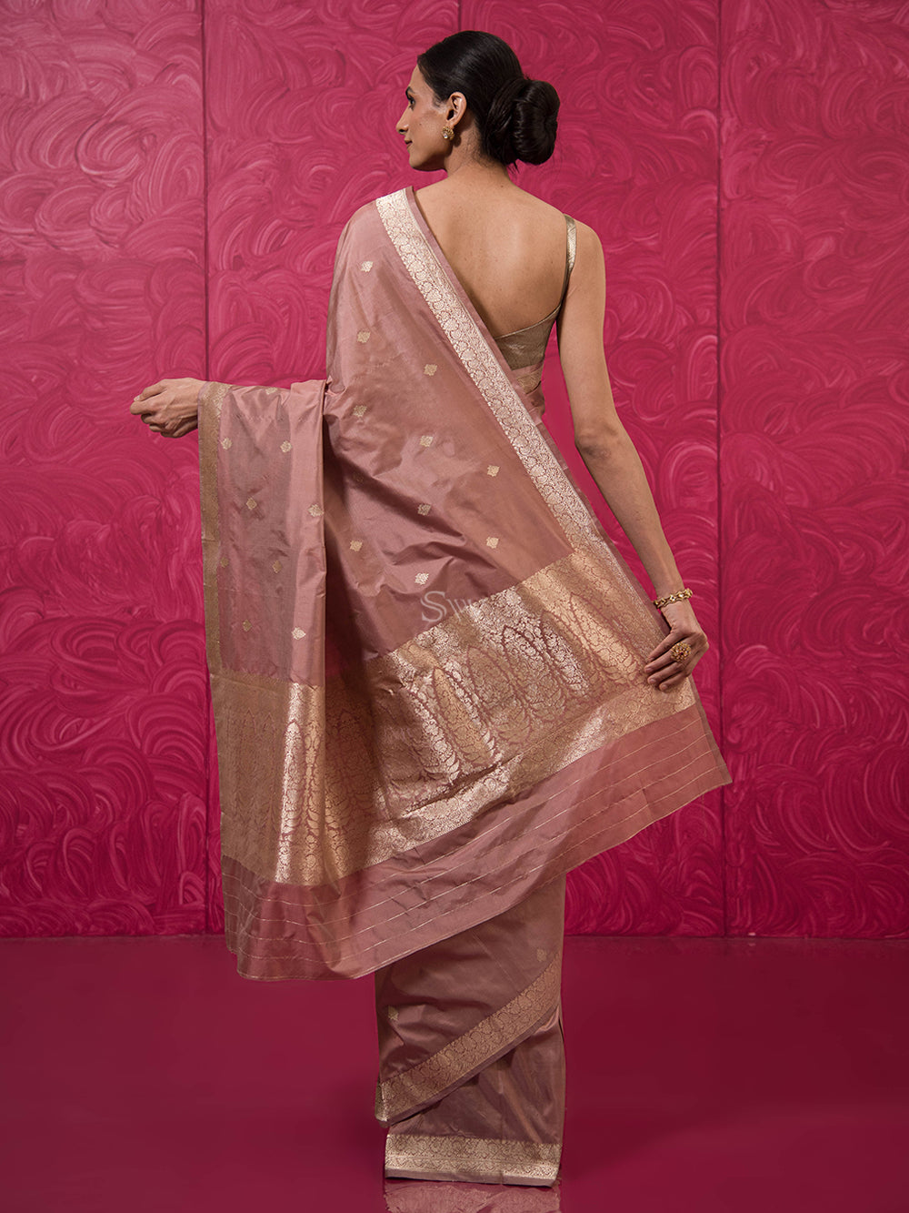 Dusky Pink Konia Katan Silk Handloom Banarasi Saree - Sacred Weaves