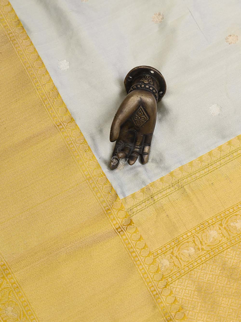 Cream Booti Katan Silk Handloom Banarasi Saree - Sacred Weaves