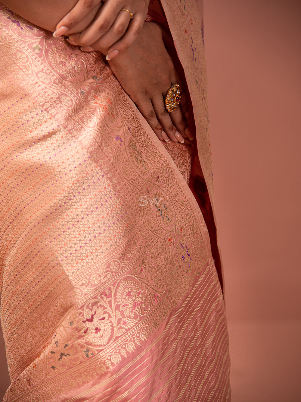 Dusky Pink Meenakari Katan Silk Handloom Banarasi Saree - Sacred Weaves