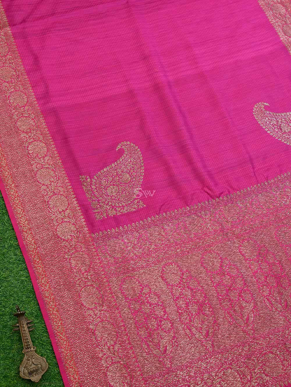 Magenta Konia Dupion Silk Handloom Banarasi Saree - Sacred Weaves