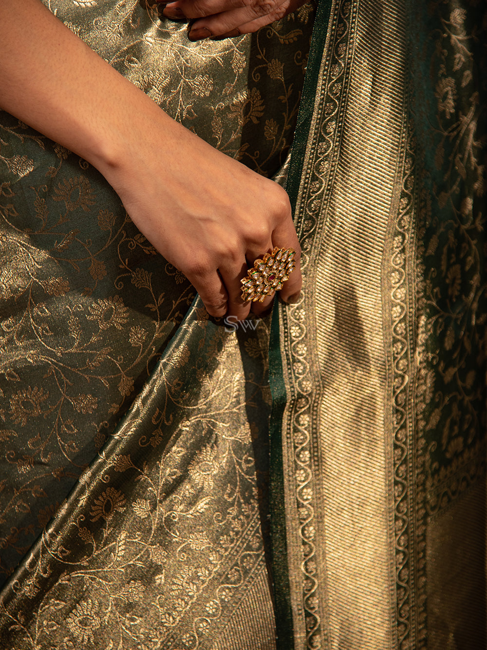 Bottle Green Gold Jaal Tissue Handloom Banarasi Saree - Sacred Weaves