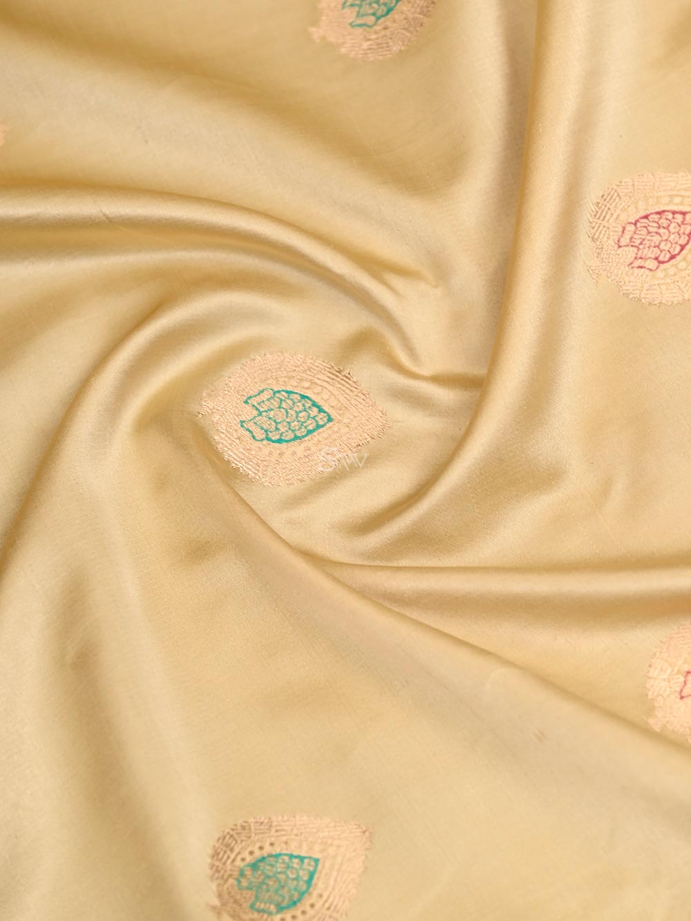 Cream Boota Satin Silk Handloom Banarasi Saree - Sacred Weaves