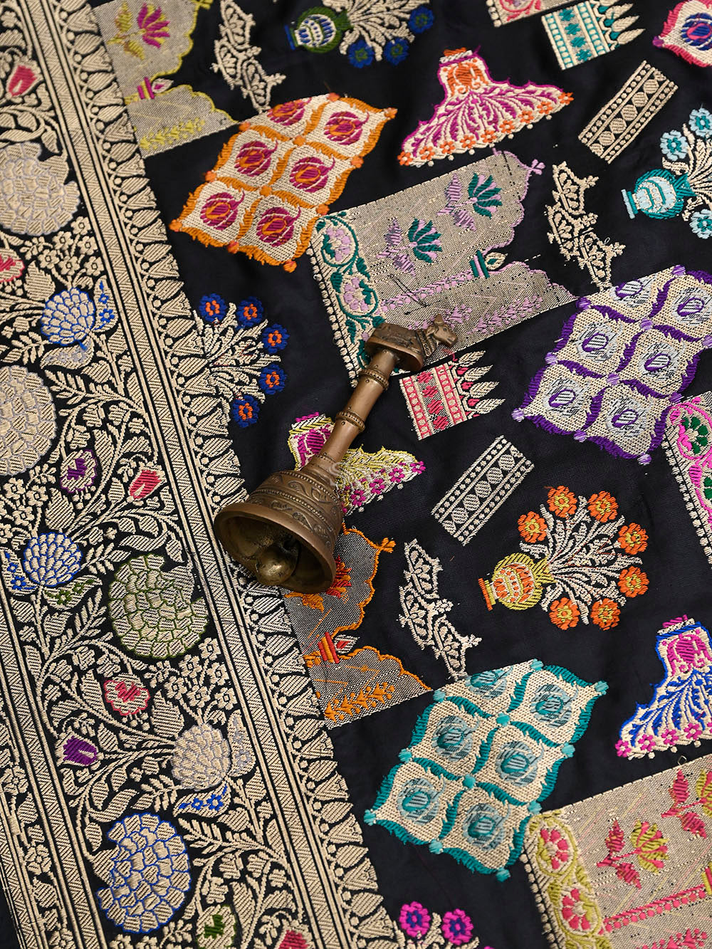 Black Meenakari Katan Silk Handloom Banarasi Saree