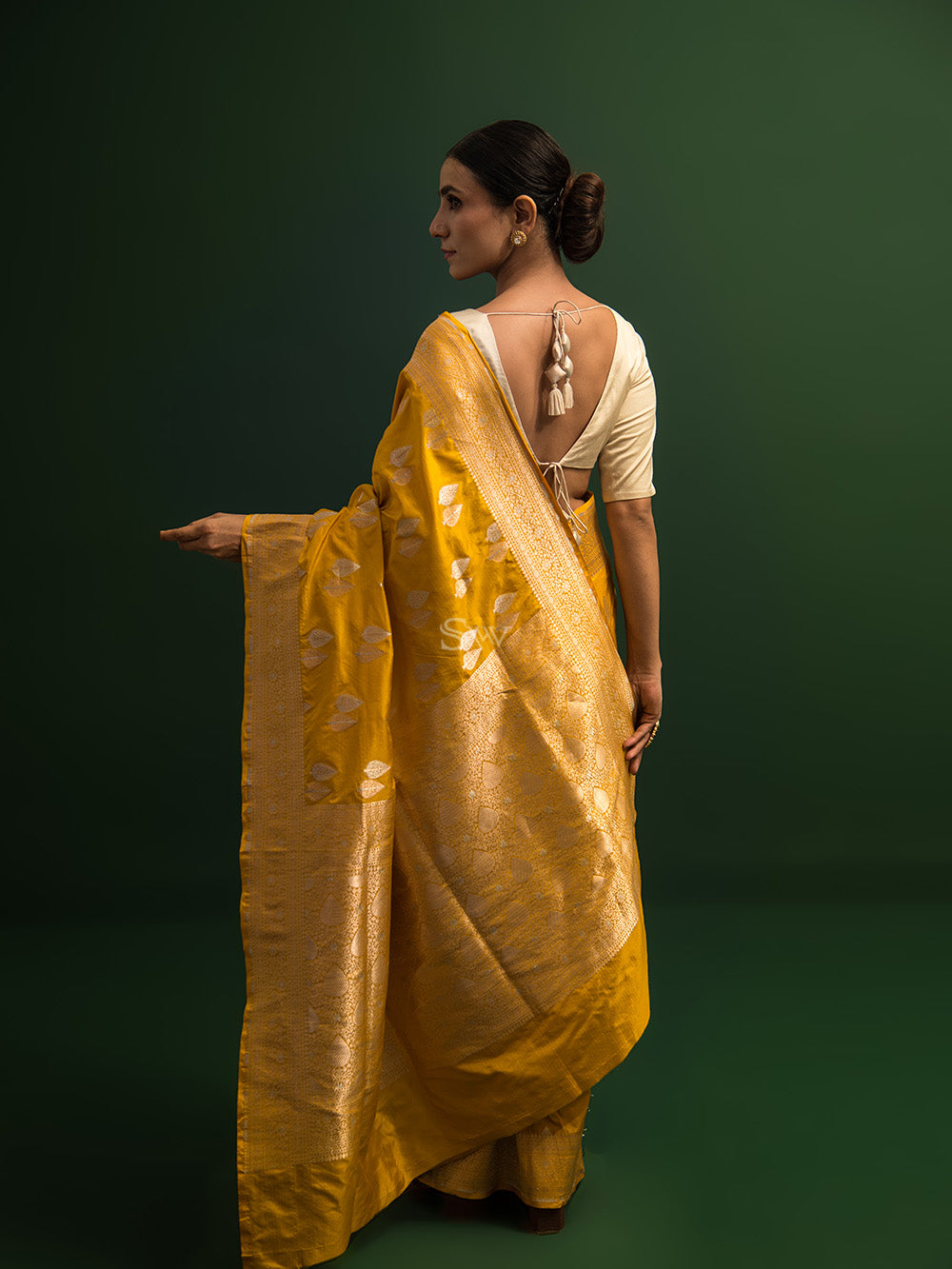 Yellow Booti Katan Silk Handloom Banarasi Saree - Sacred Weaves