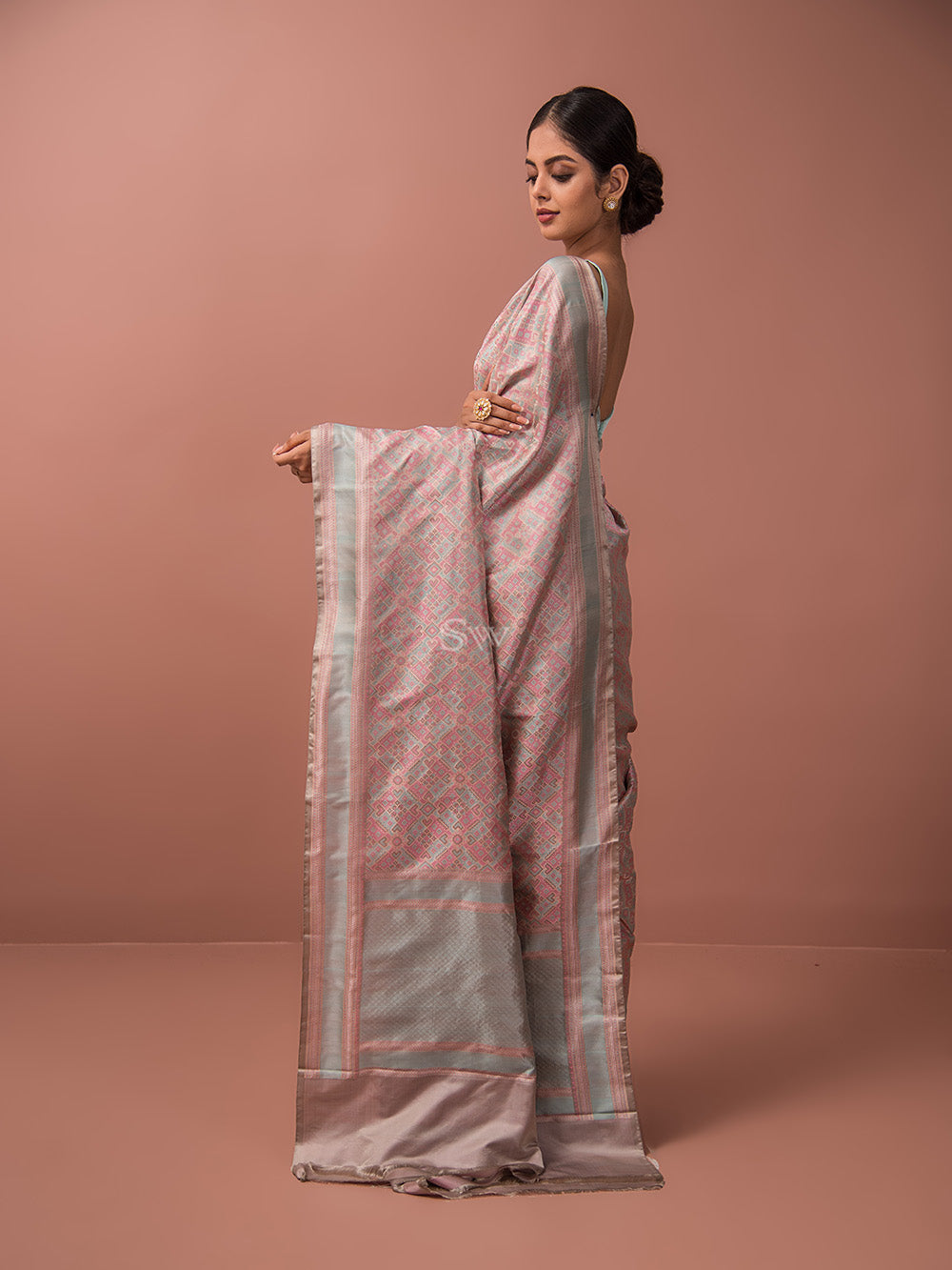 Beige Pink Tanchoi Silk Handloom Banarasi Saree - Sacred Weaves