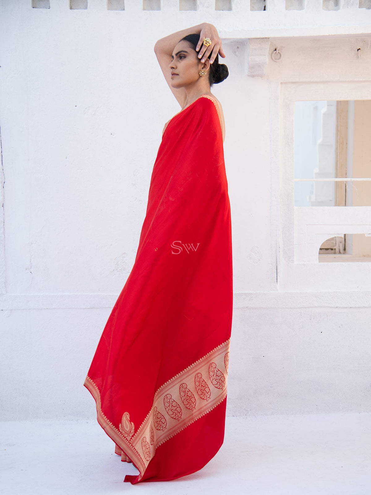 Red Konia Satin Silk Handloom Banarasi Saree - Sacred Weaves