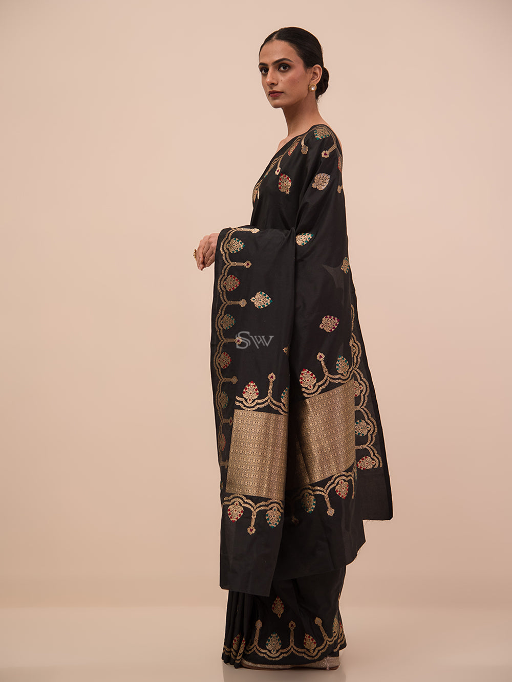 Black Meenakari Booti Katan Silk Handloom Banarasi Saree - Sacred Weaves