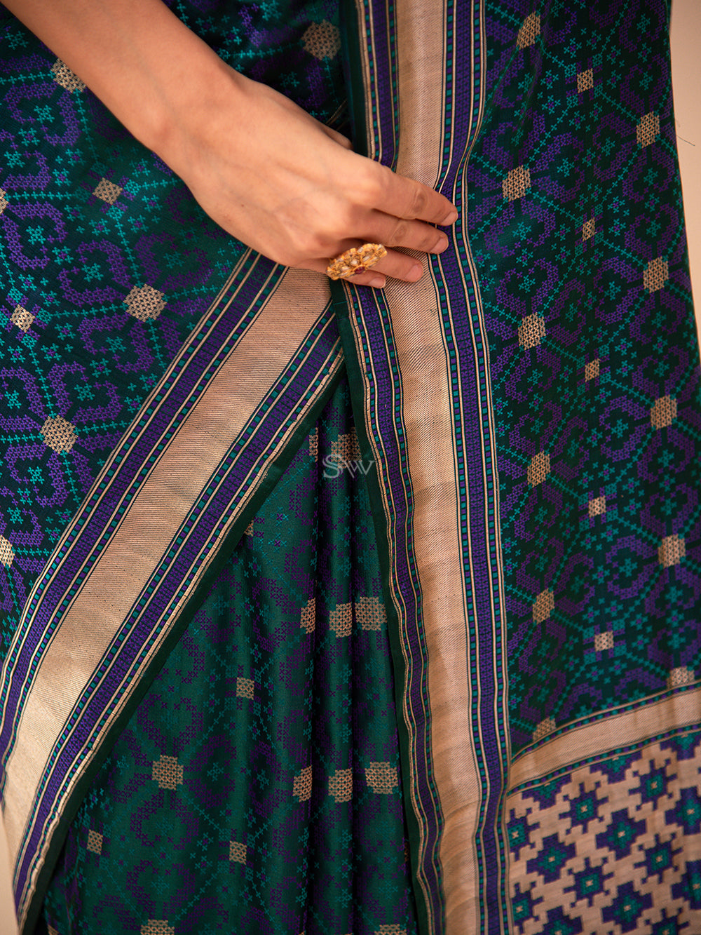 Bottle Green Jaal Satin Tanchoi Handloom Banarasi Saree - Sacred Weaves