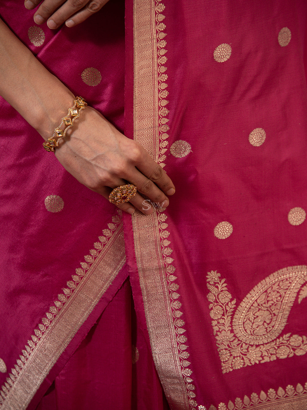Pink Konia Katan Silk Handloom Banarasi Saree - Sacred Weaves