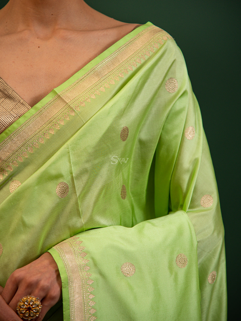 Pista Green Konia Katan Silk Handloom Banarasi Saree - Sacred Weaves