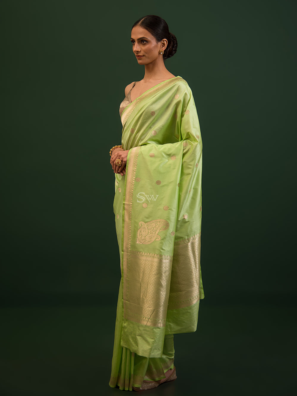 Pista Green Konia Katan Silk Handloom Banarasi Saree - Sacred Weaves