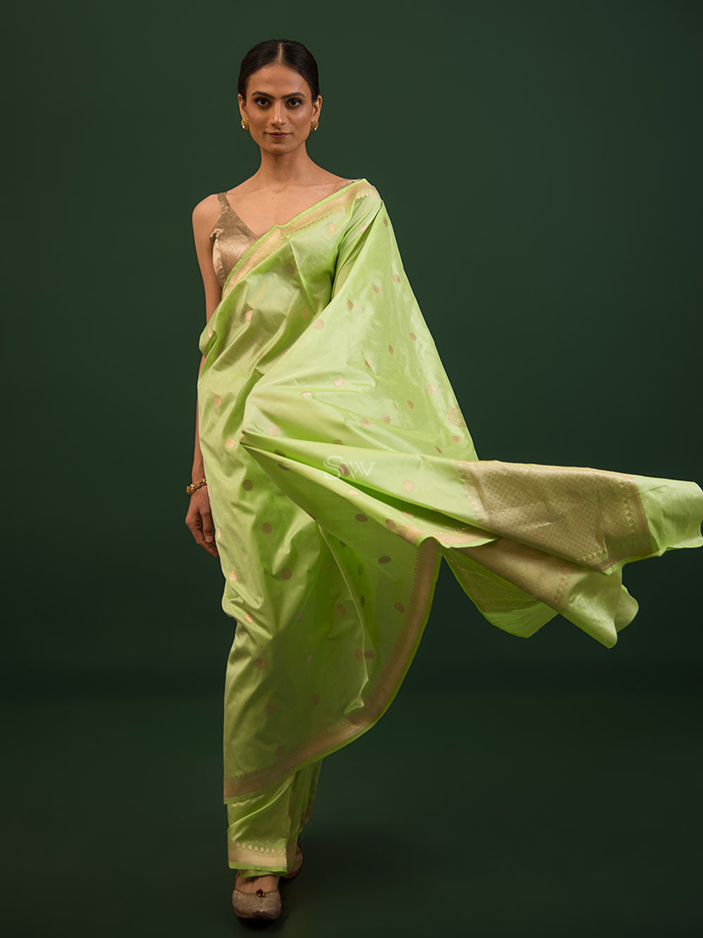 Pista Green Konia Katan Silk Handloom Banarasi Saree - Sacred Weaves