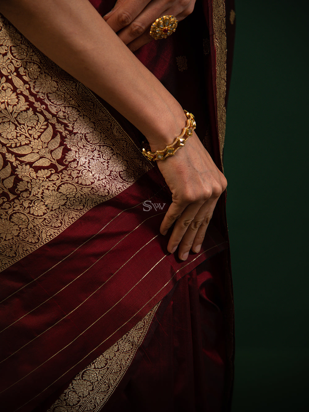 Dark Maroon Booti Katan Silk Handloom Banarasi Saree - Sacred Weaves