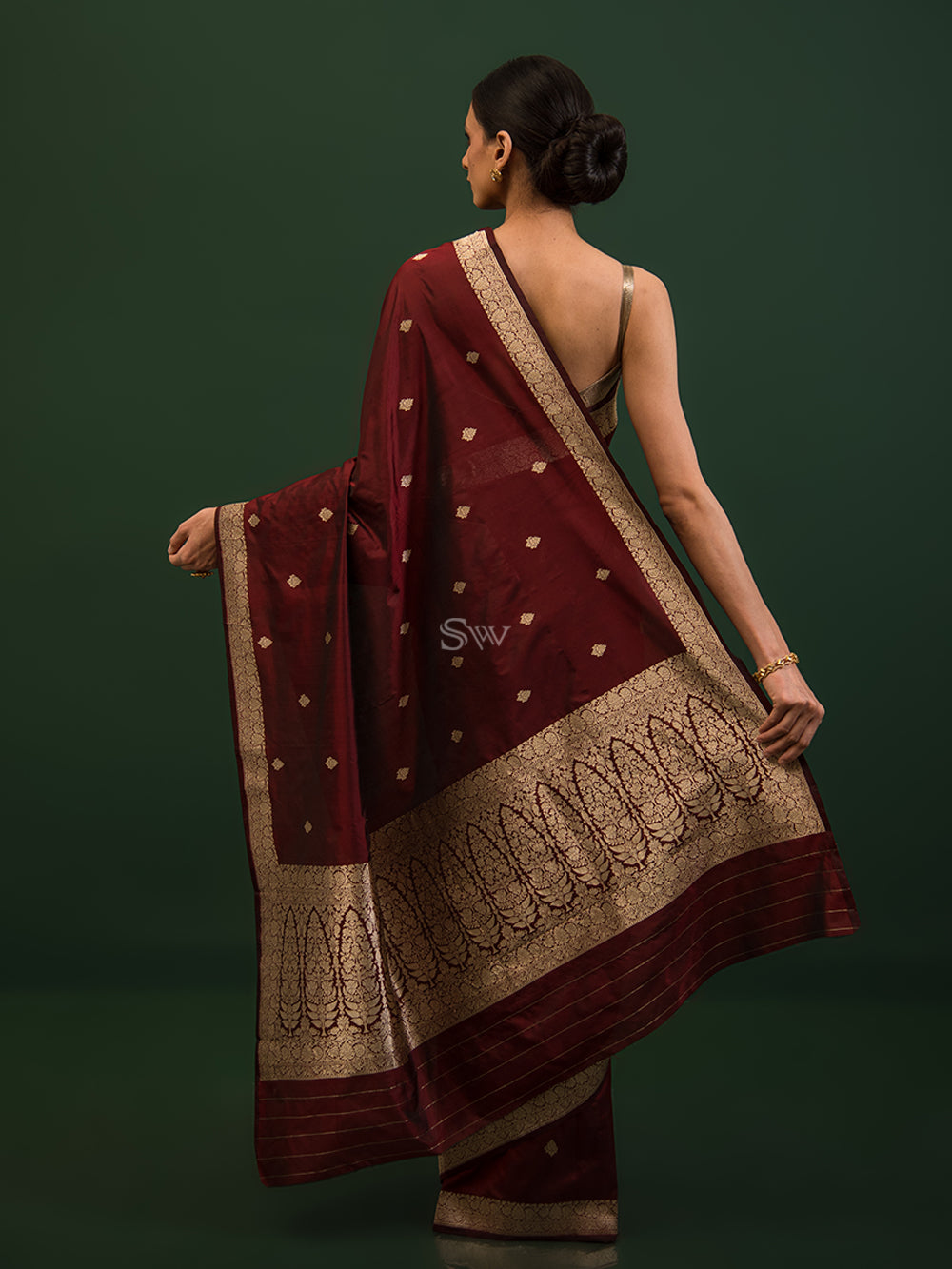 Dark Maroon Booti Katan Silk Handloom Banarasi Saree - Sacred Weaves