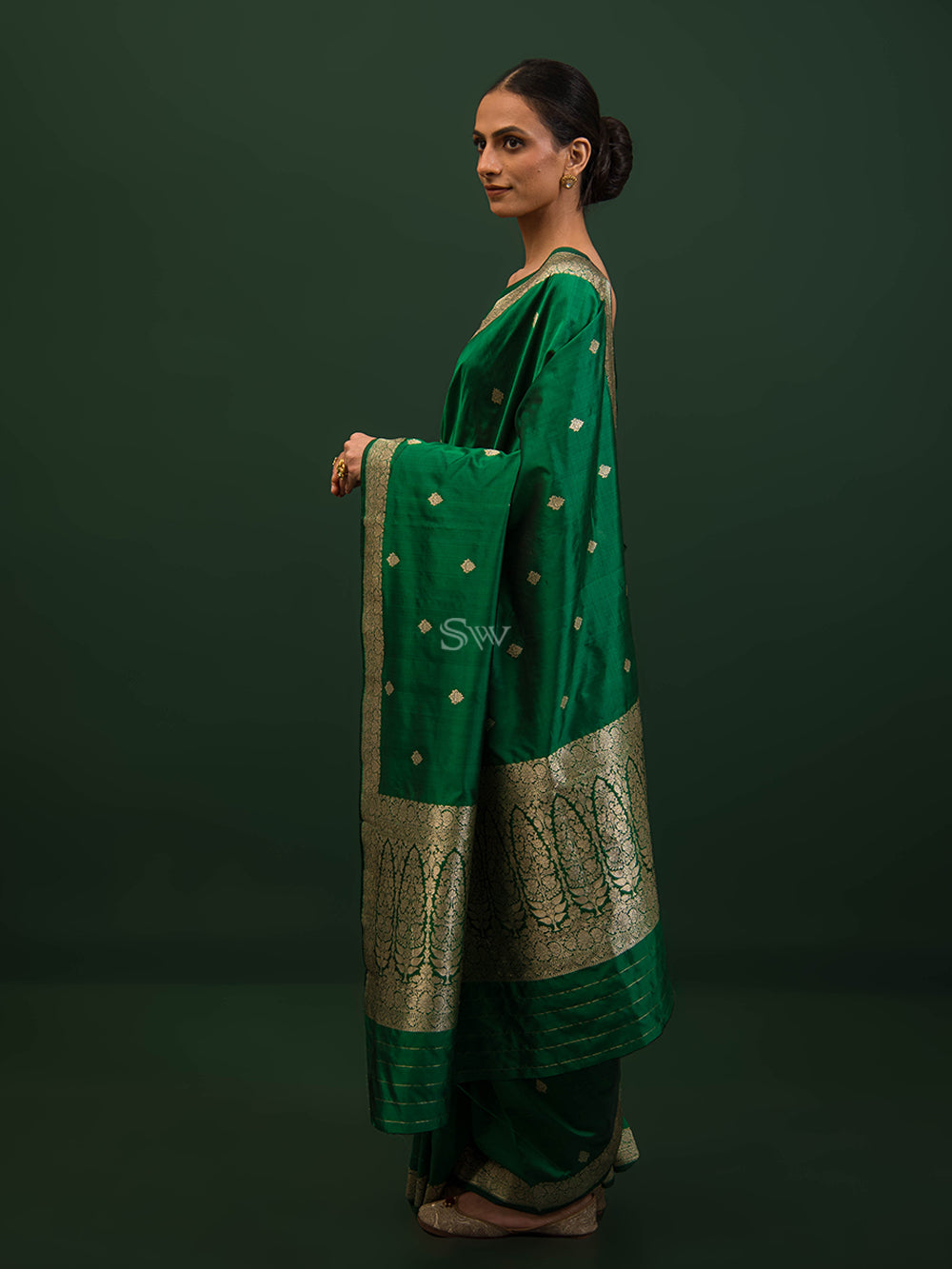 Bottle Green Booti Katan Silk Handloom Banarasi Saree - Sacred Weaves