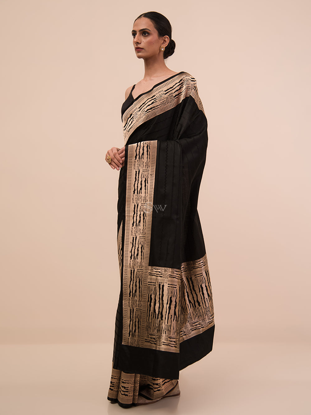 Black Stripe Satin Tanchoi Handloom Banarasi Saree - Sacred Weaves