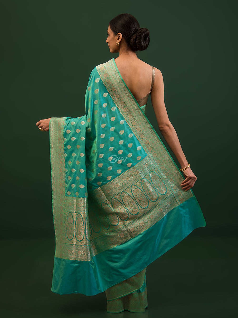 Sea Green Booti Katan Silk Handloom Banarasi Saree - Sacred Weaves