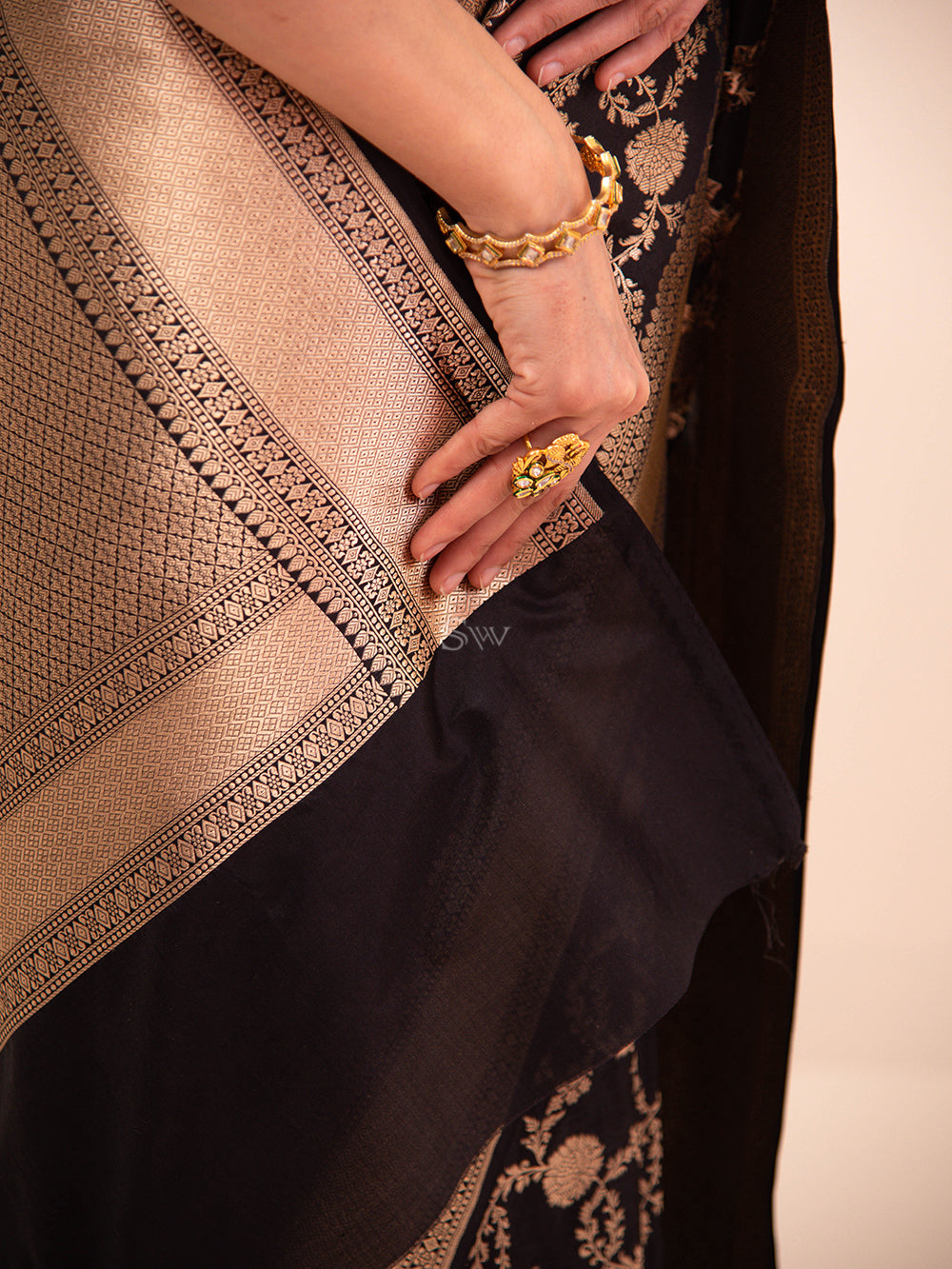 Black Uppada Katan Silk Handloom Banarasi Saree - Sacred Weaves