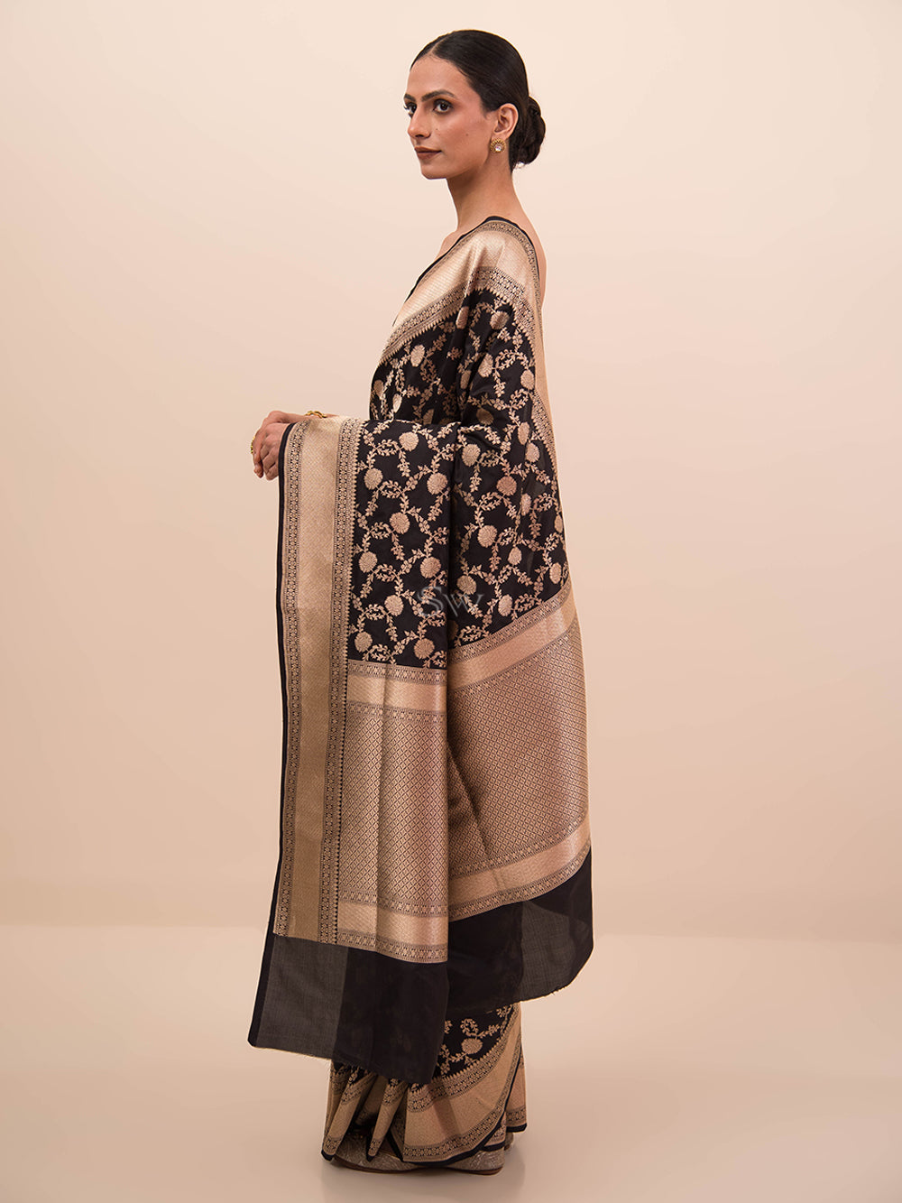 Black Uppada Katan Silk Handloom Banarasi Saree - Sacred Weaves